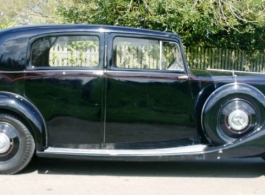 Vintage Rolls Royce wedding car in Aldershot